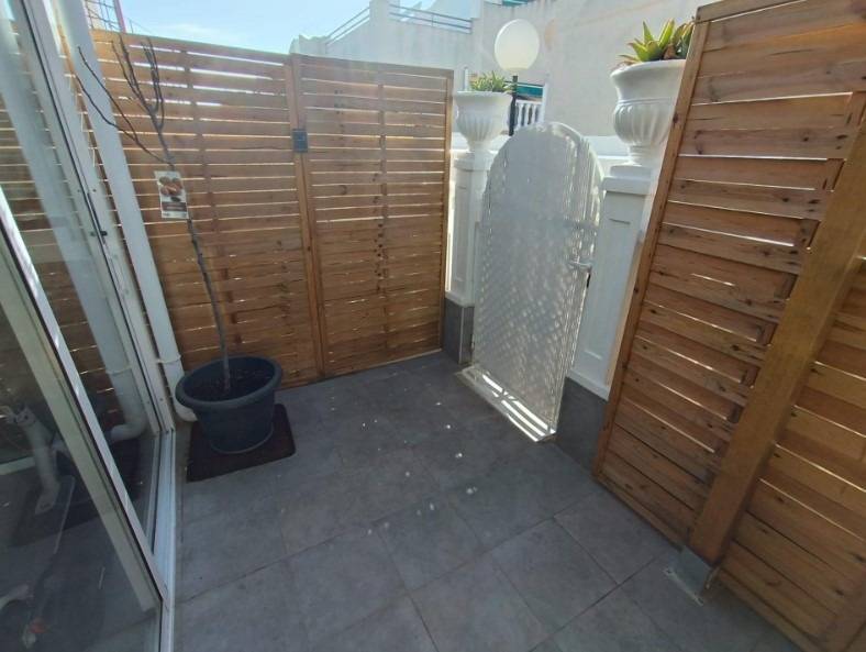 Garden in apartment for sale in Torrevieja