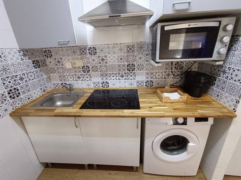 Bedroom in apartment for sale in Torrevieja