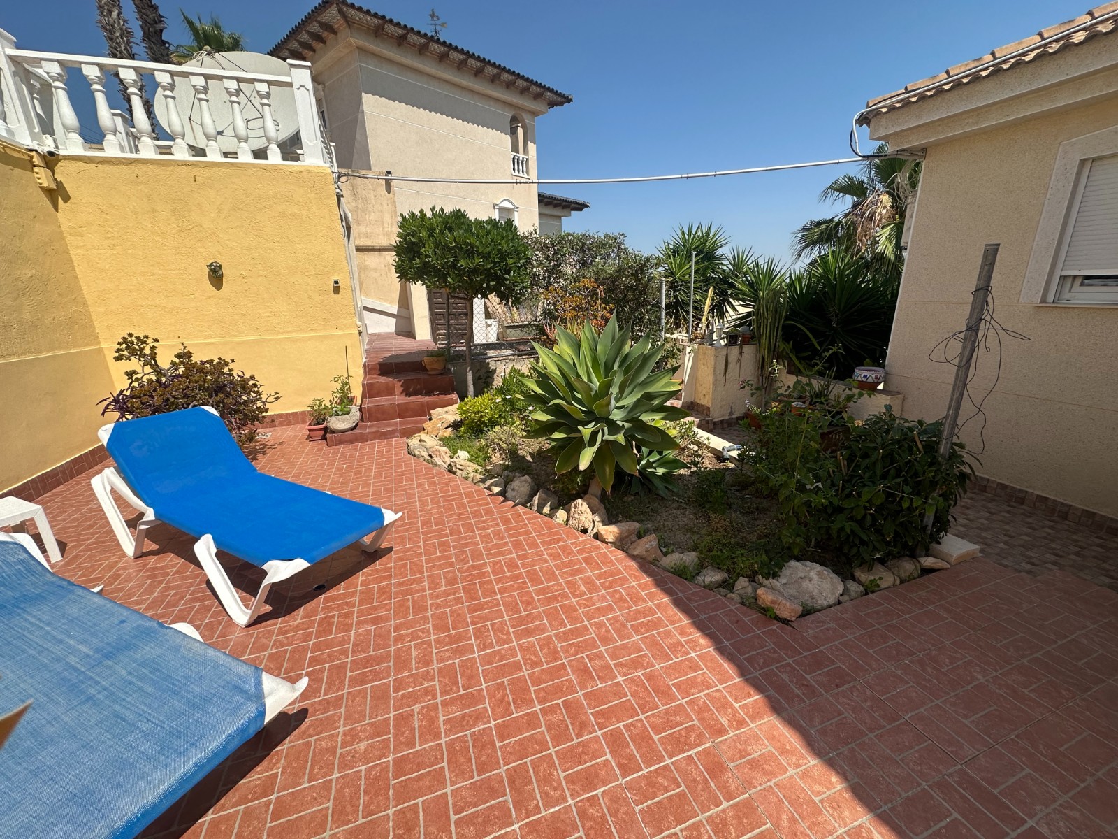 Terrace in villa for sale in Algorfa
