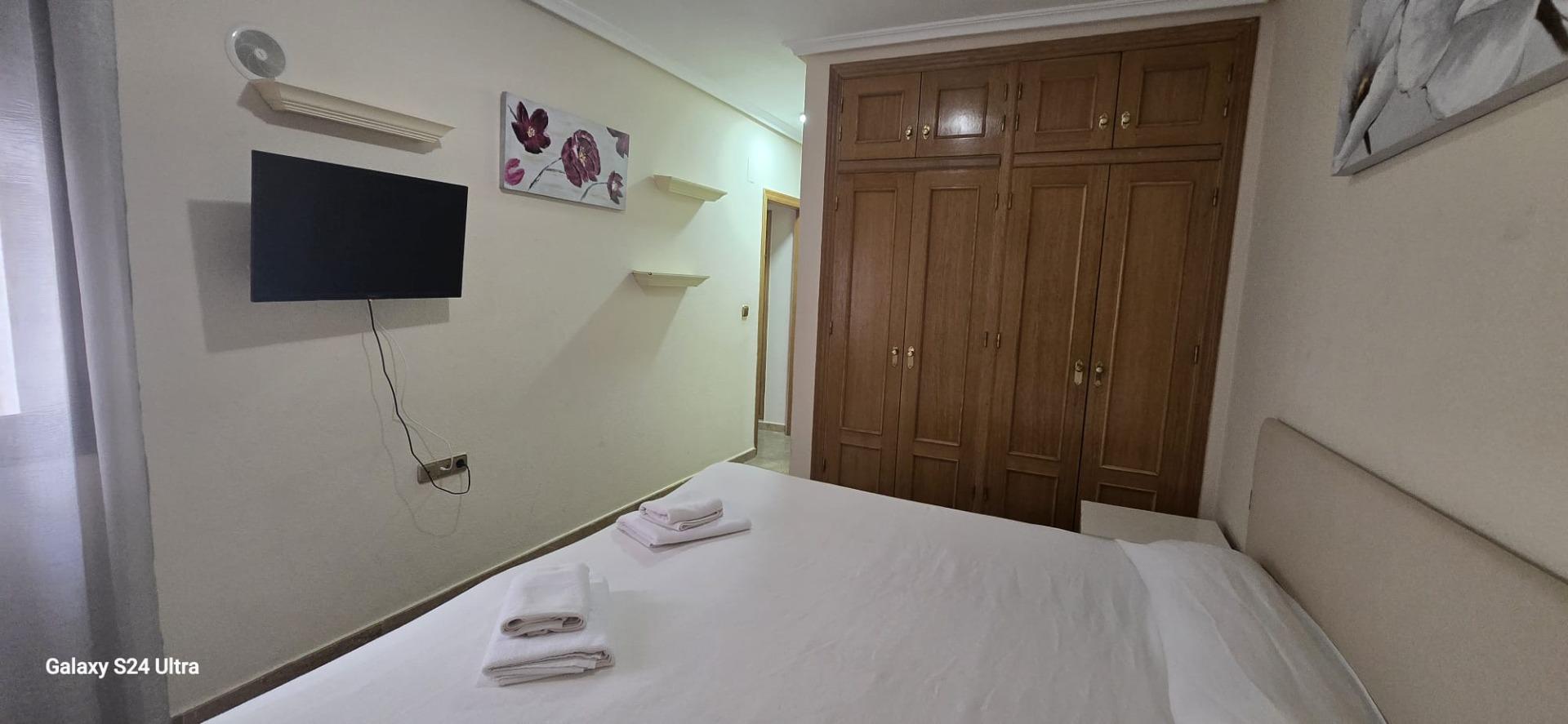 Master bedroom in apartment for sale in Torrevieja