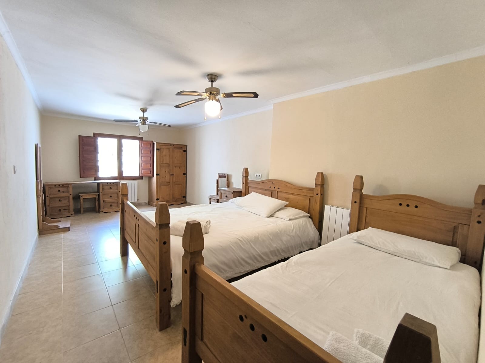 Bathroom in villa for sale in Villena