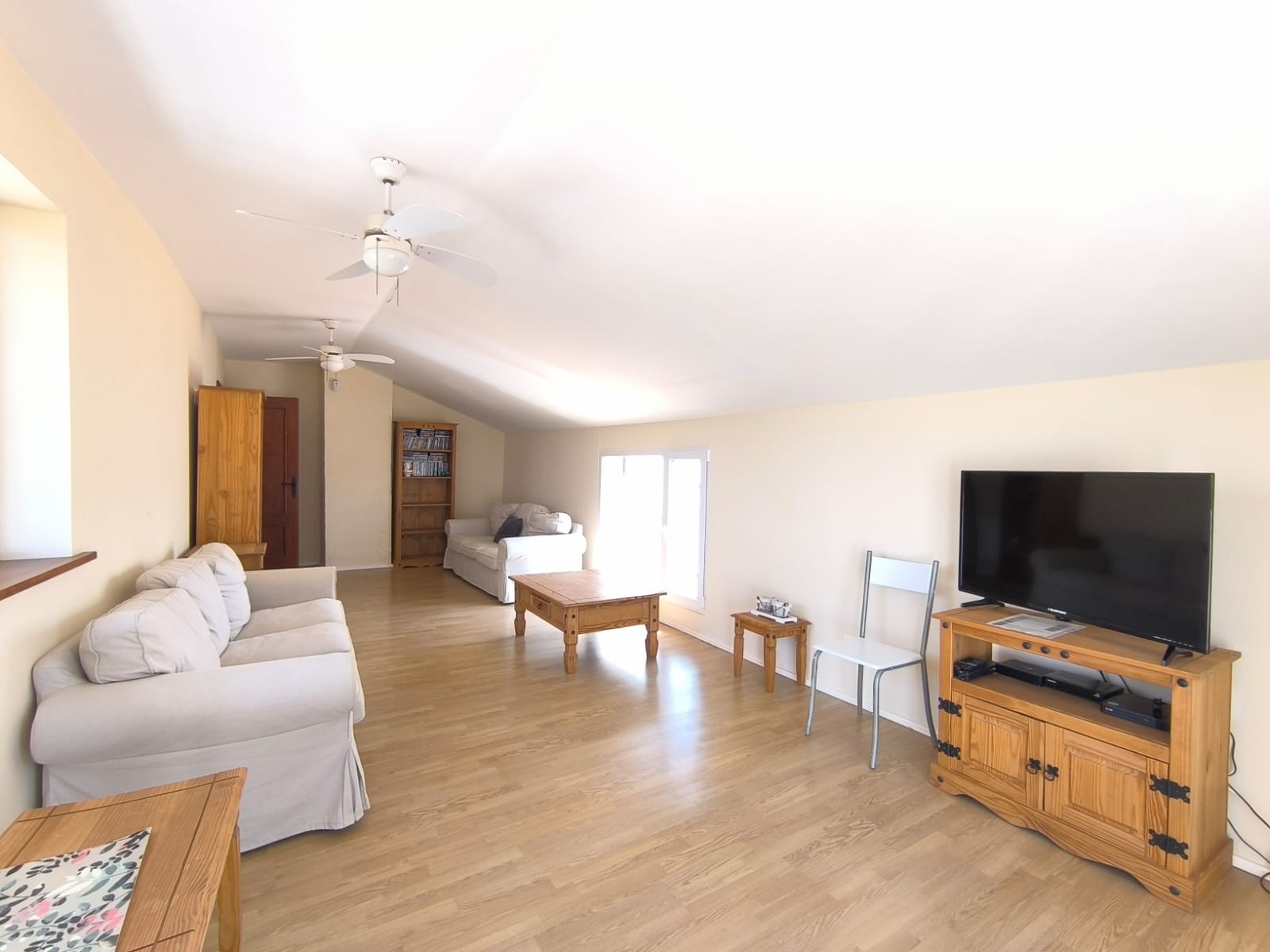 Terrace in villa for sale in Villena