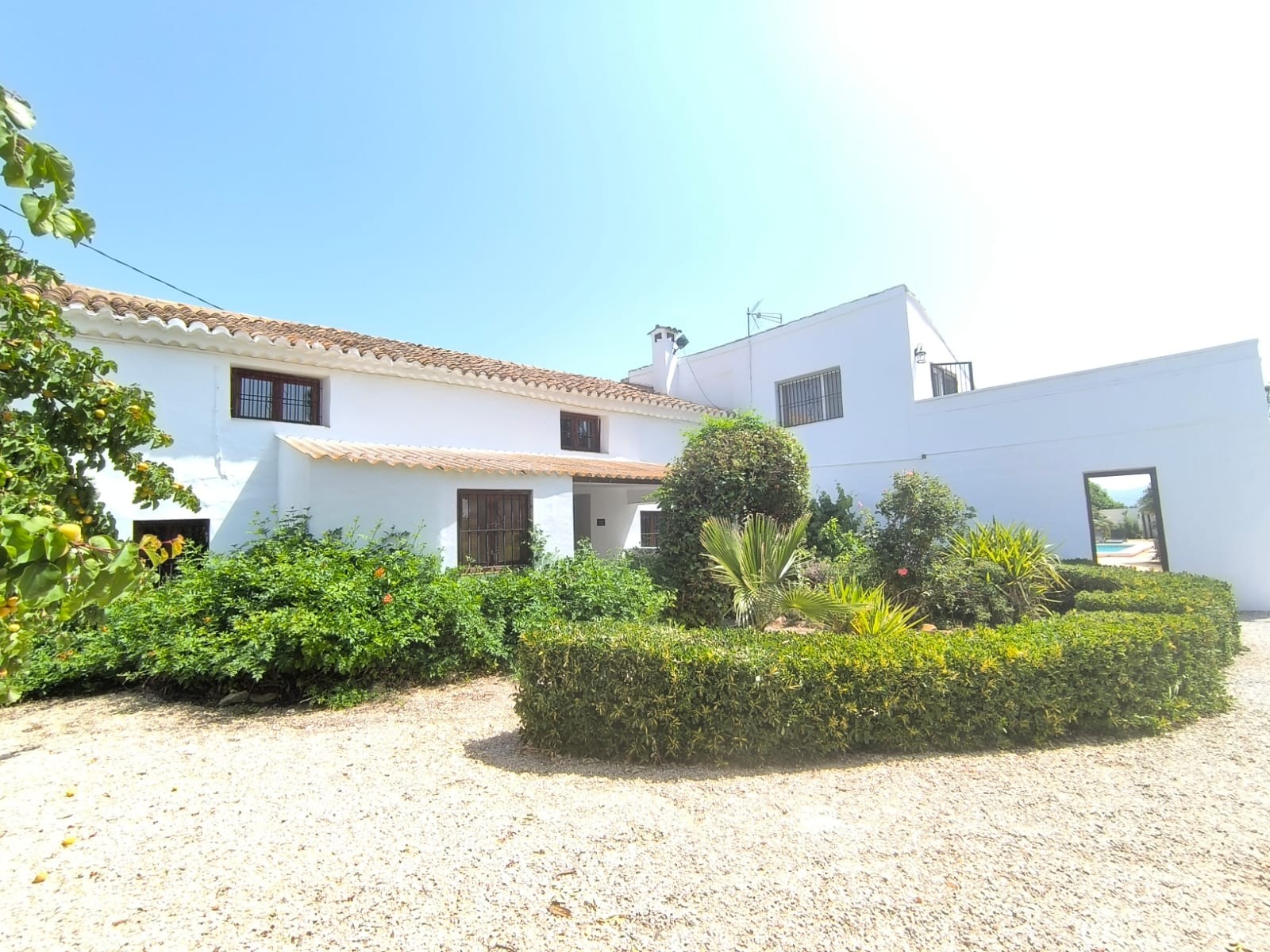 Bedroom in villa for sale in Villena
