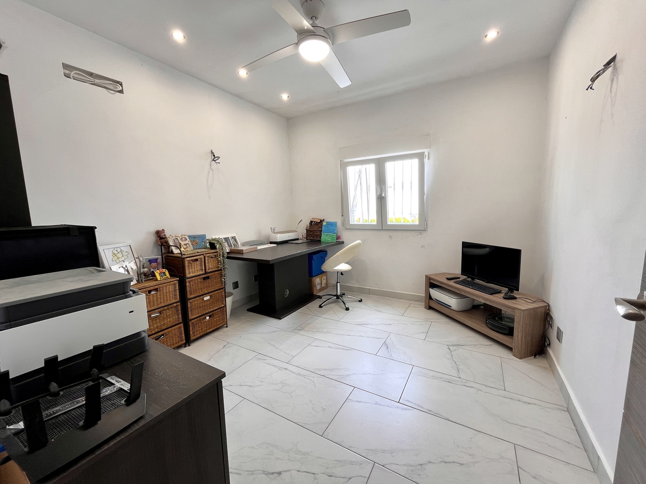Bedroom in villa for sale in San Miguel de Salinas