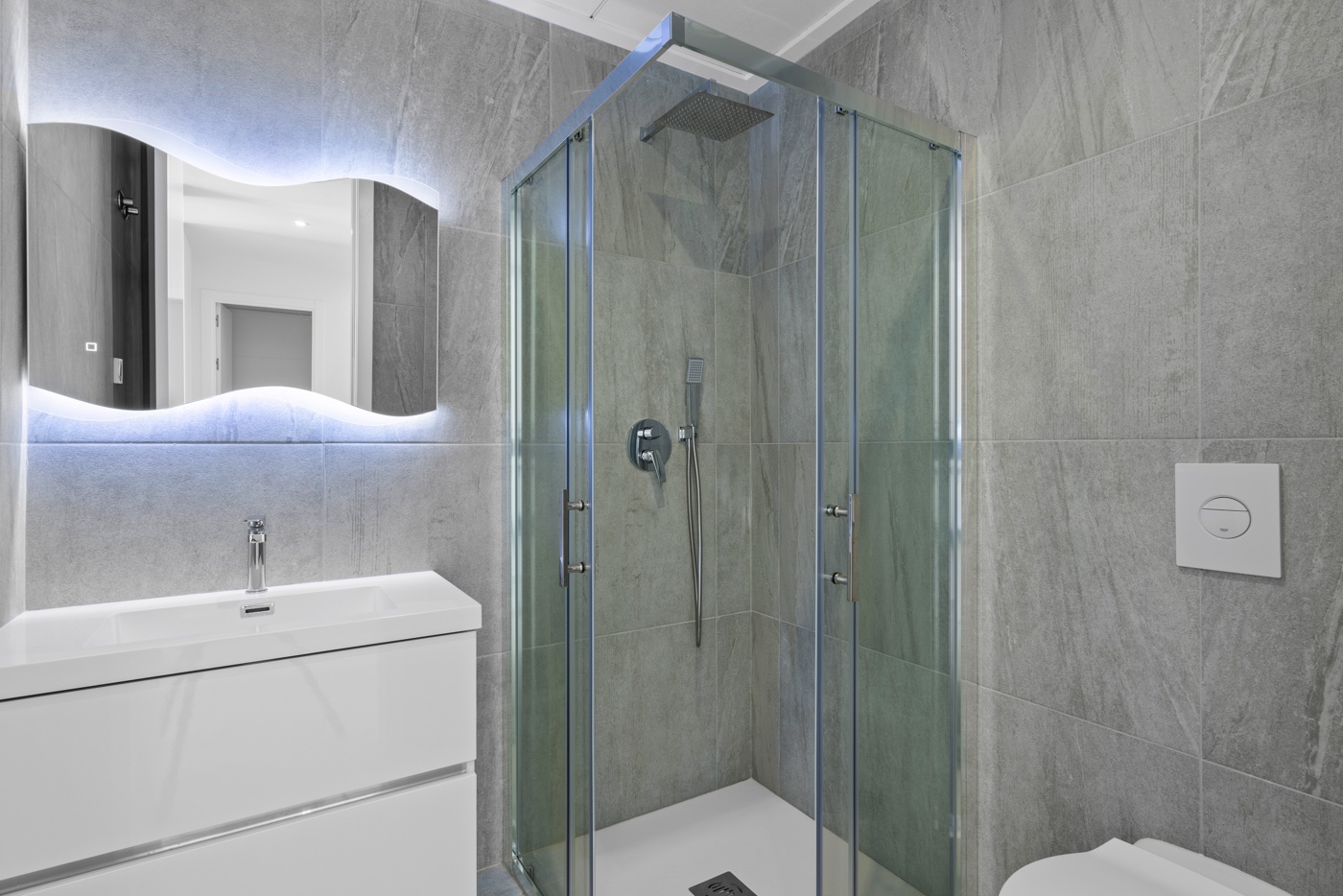 Bathroom in villa for sale in San Miguel de Salinas