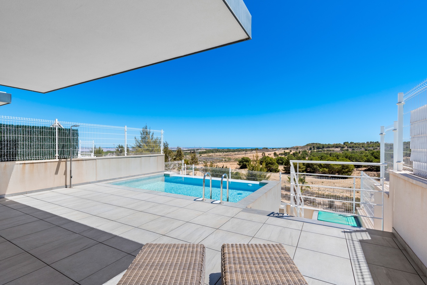 Garden in villa for sale in San Miguel de Salinas