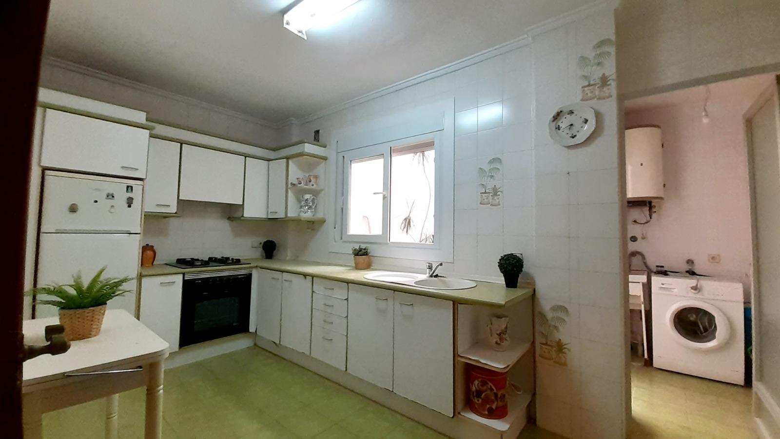 Kitchen in apartment for sale in Torrevieja