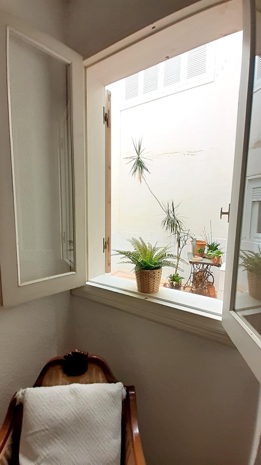 Bedroom in apartment for sale in Torrevieja