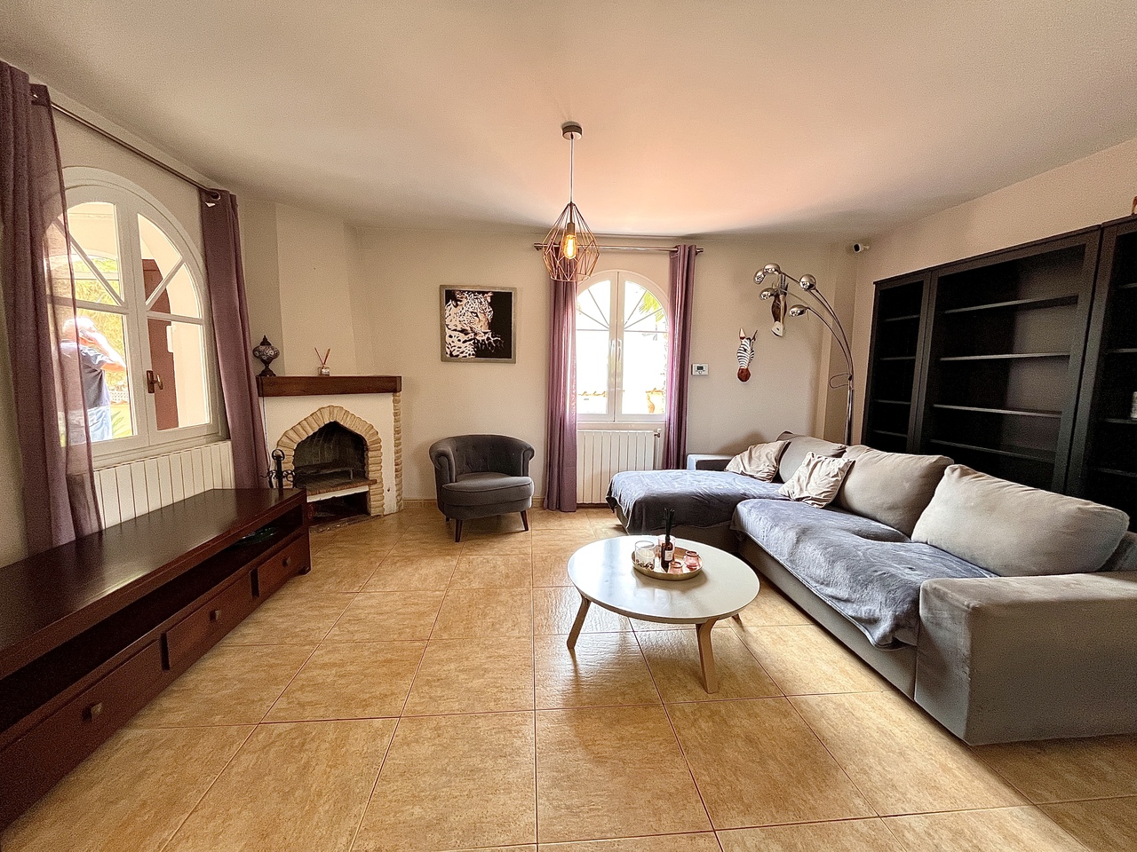 Living room in villa for sale in La Zenia