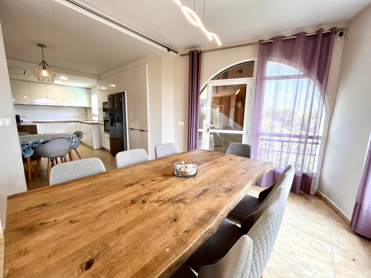 Master bedroom in villa for sale in La Zenia