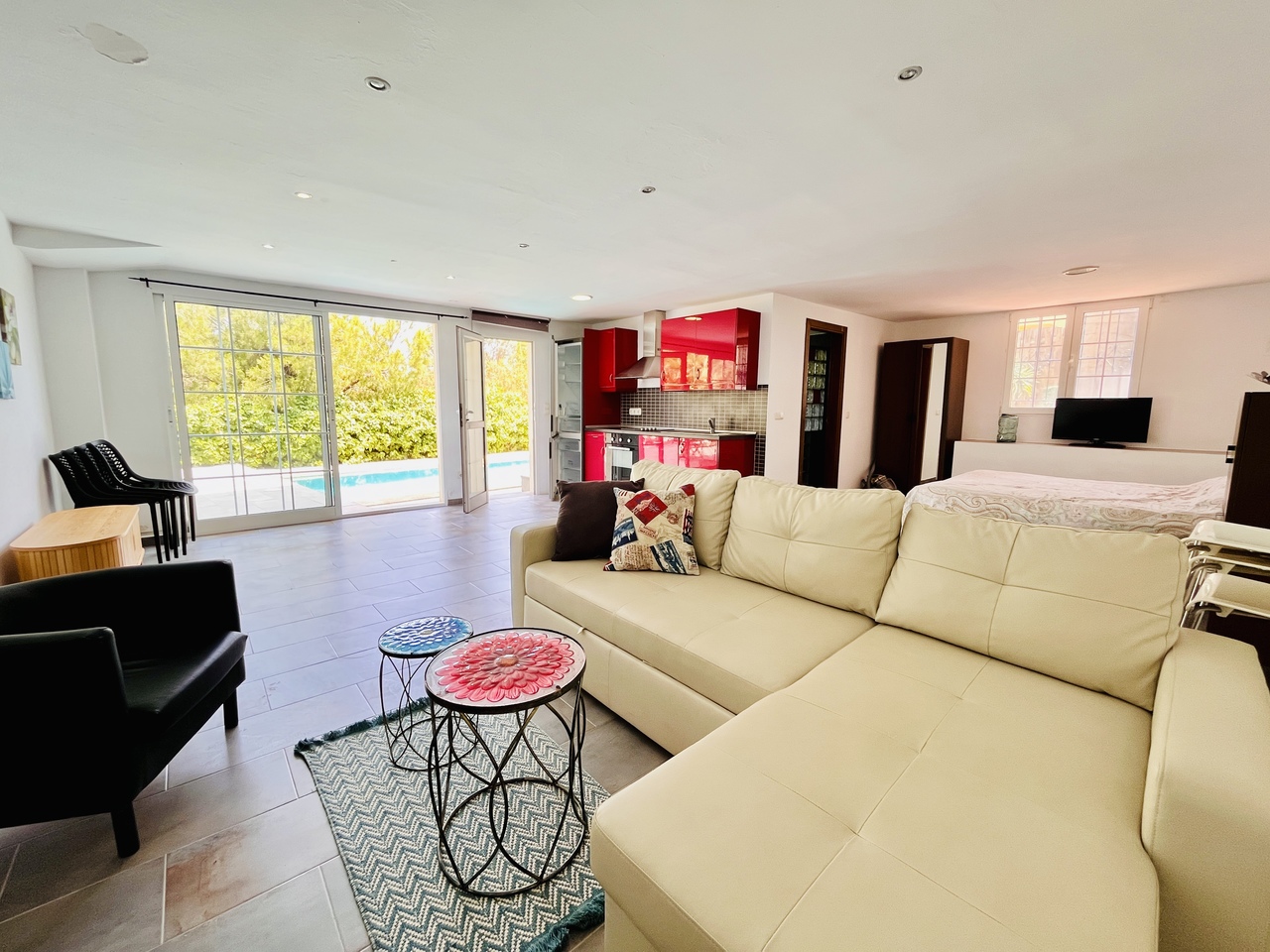 Pool area in villa for sale in La Zenia