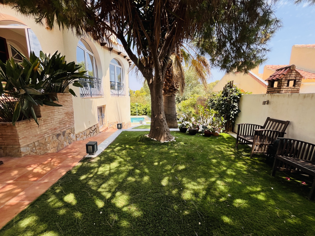Master bedroom in villa for sale in La Zenia