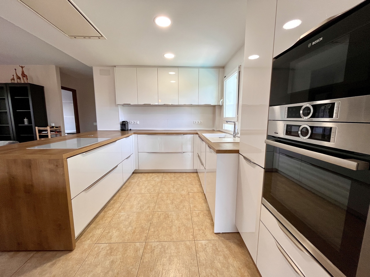 Terrace in villa for sale in La Zenia