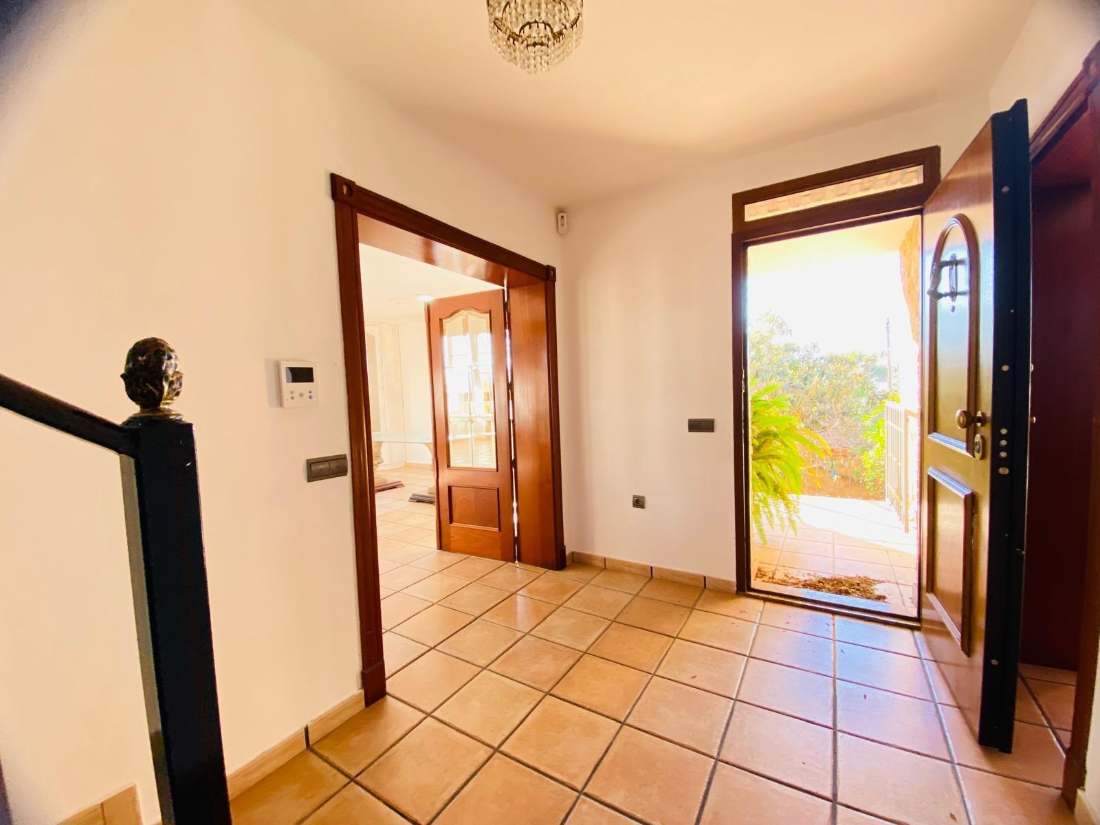 Exterior view in villa for sale in Orihuela Costa