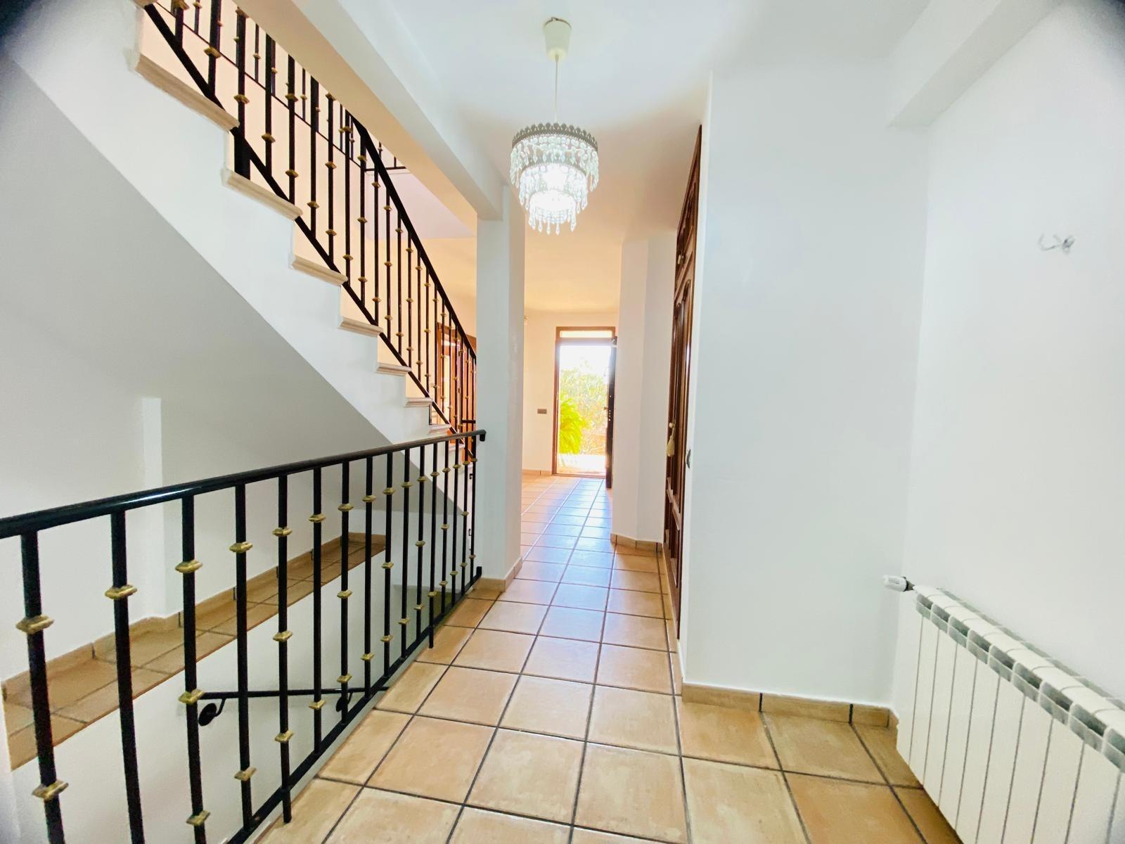 Dining area in villa for sale in Orihuela Costa