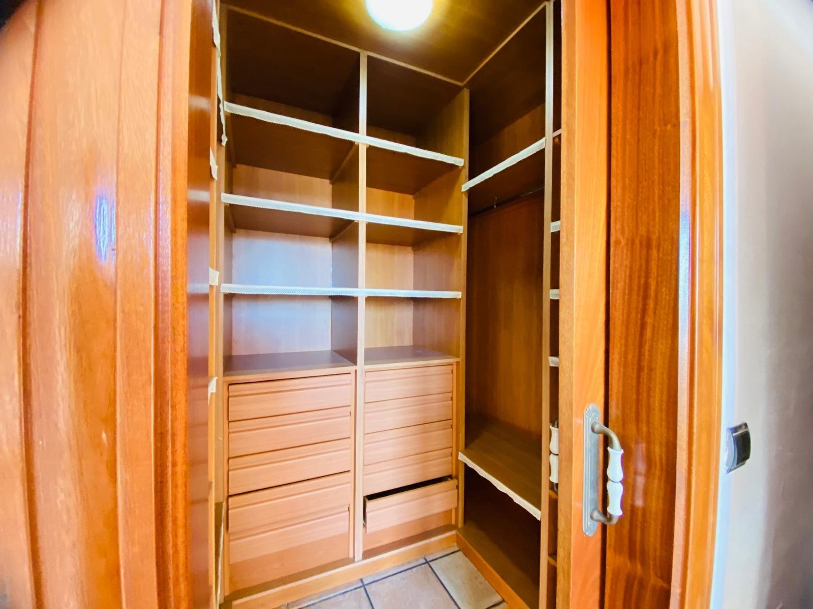 Bedroom in villa for sale in Orihuela Costa