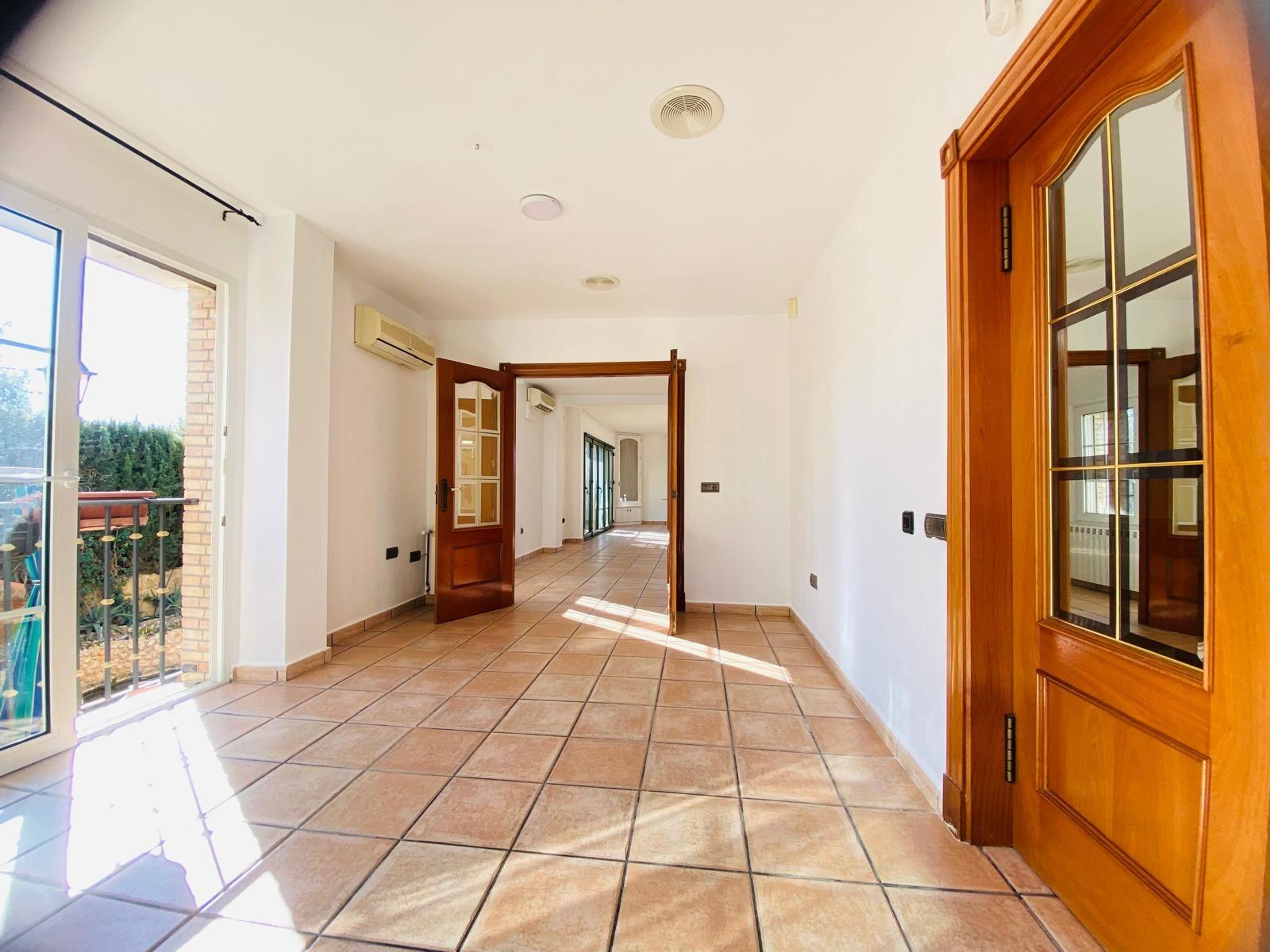 Master bedroom in villa for sale in Orihuela Costa
