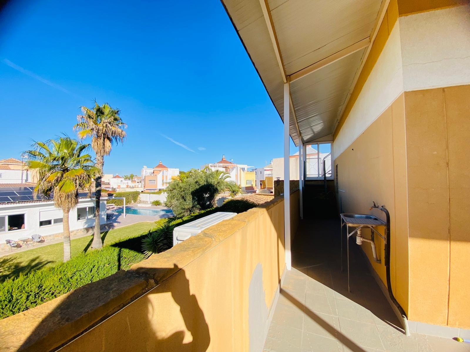 Dining area in villa for sale in Orihuela Costa