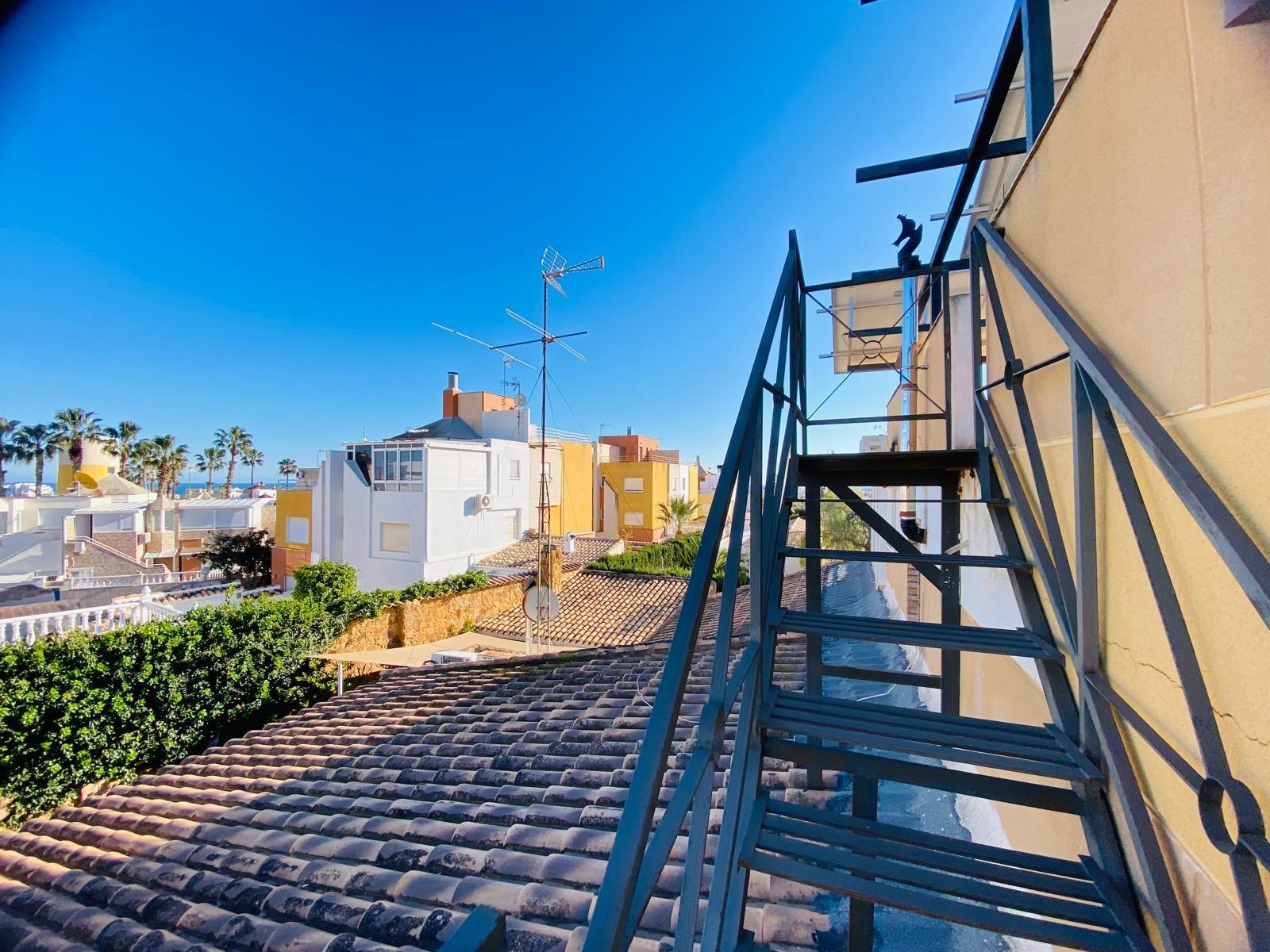 Bedroom in villa for sale in Orihuela Costa