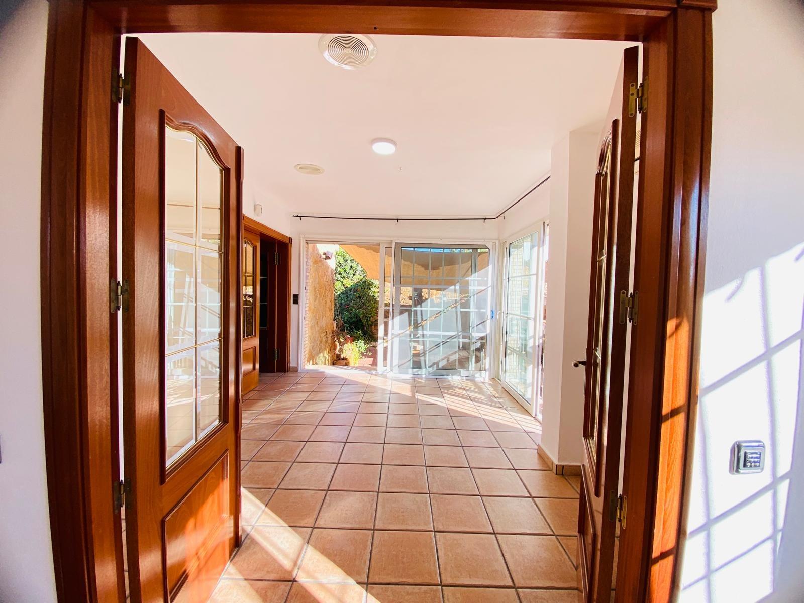 Bedroom in villa for sale in Orihuela Costa