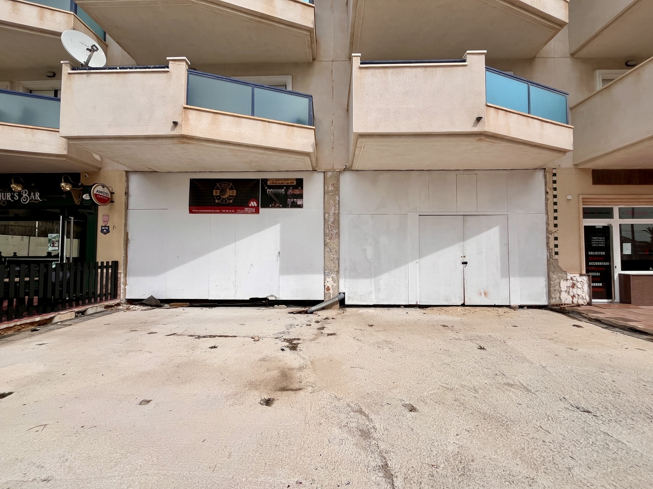 Pool area in commercial for sale in La Zenia