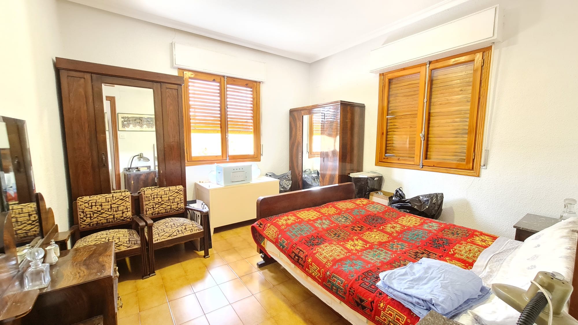 Bedroom in villa for sale in Monóvar/Monóver
