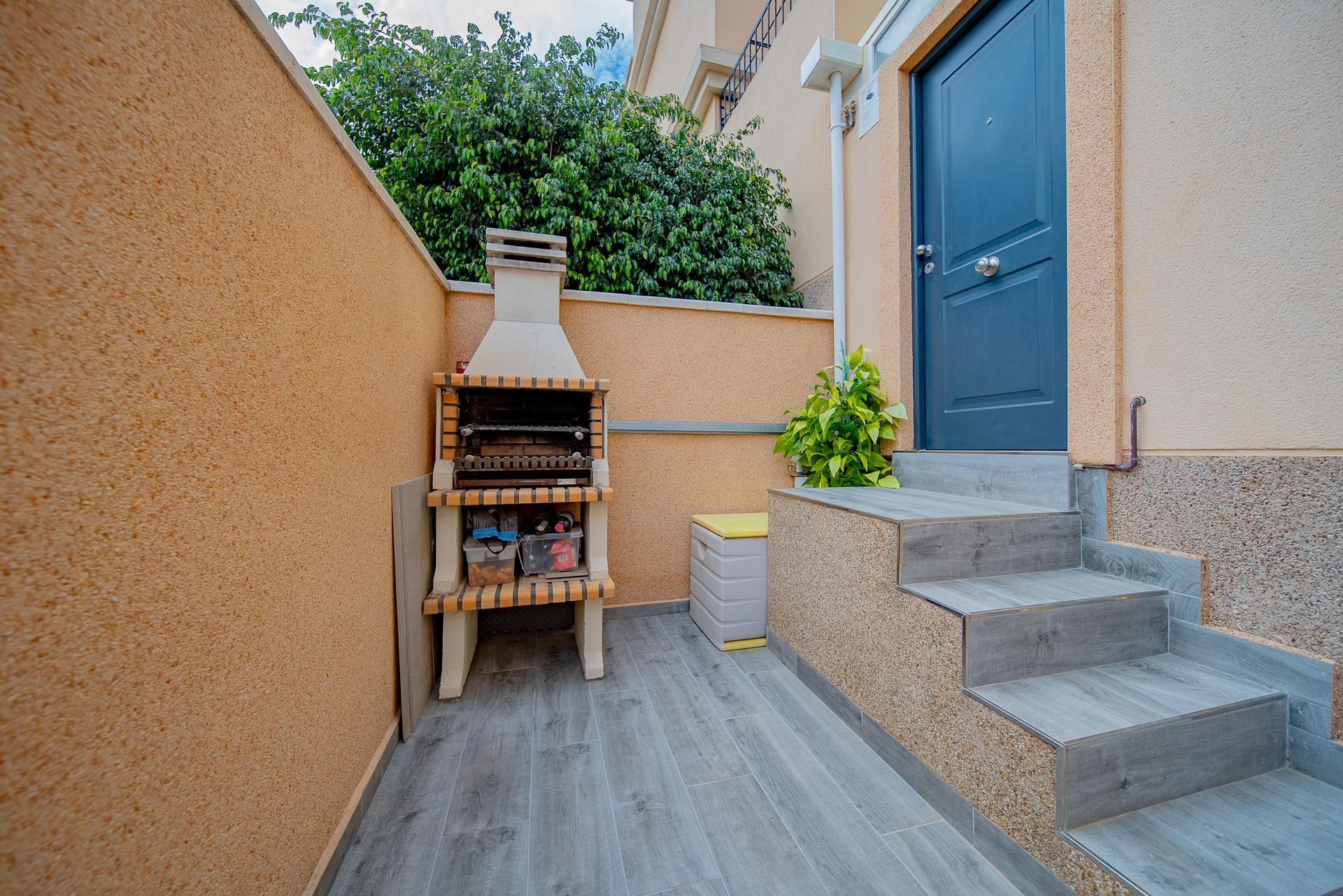 Garden in terraced for sale in Orihuela Costa