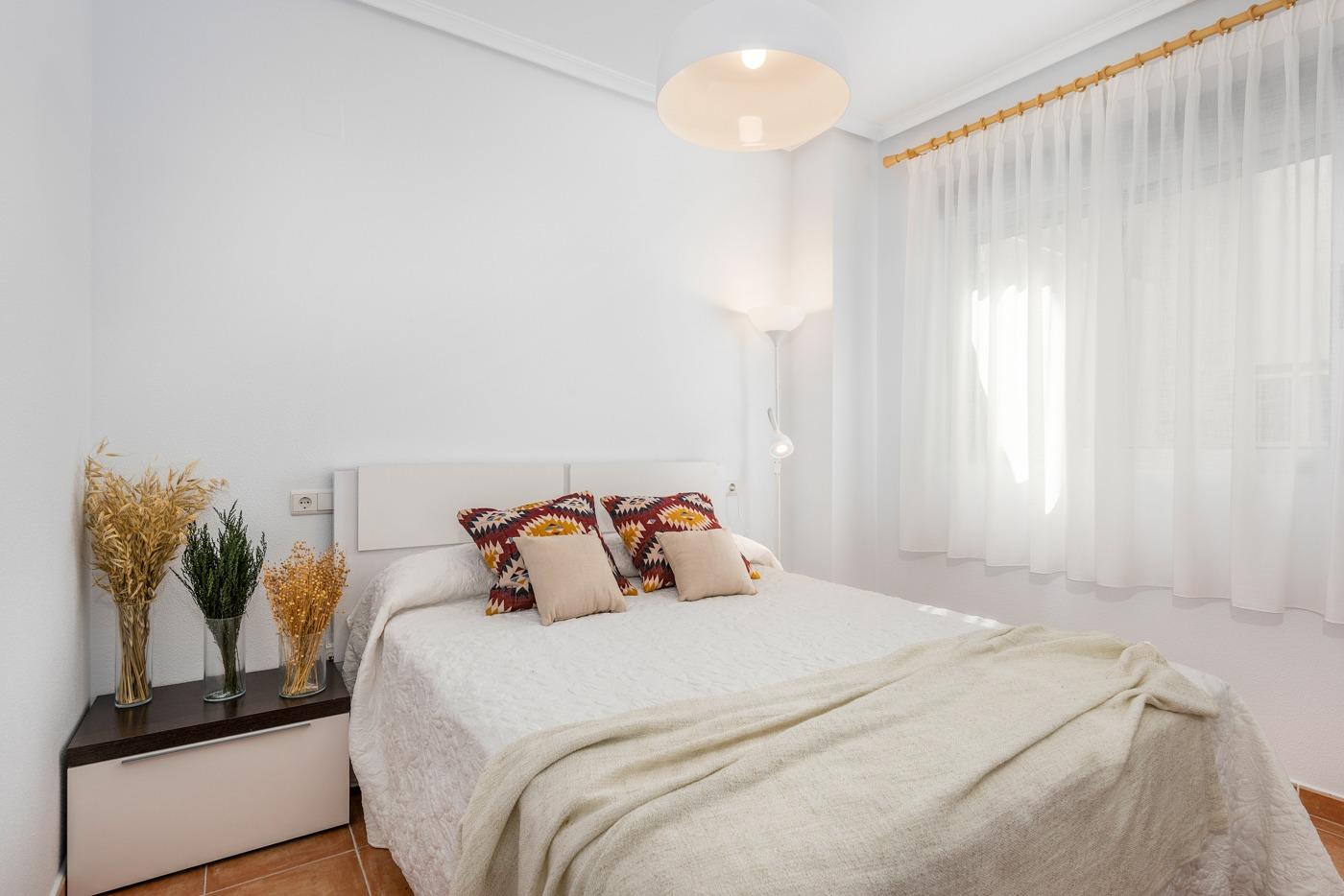 Bedroom in apartment for sale in Guardamar del Segura