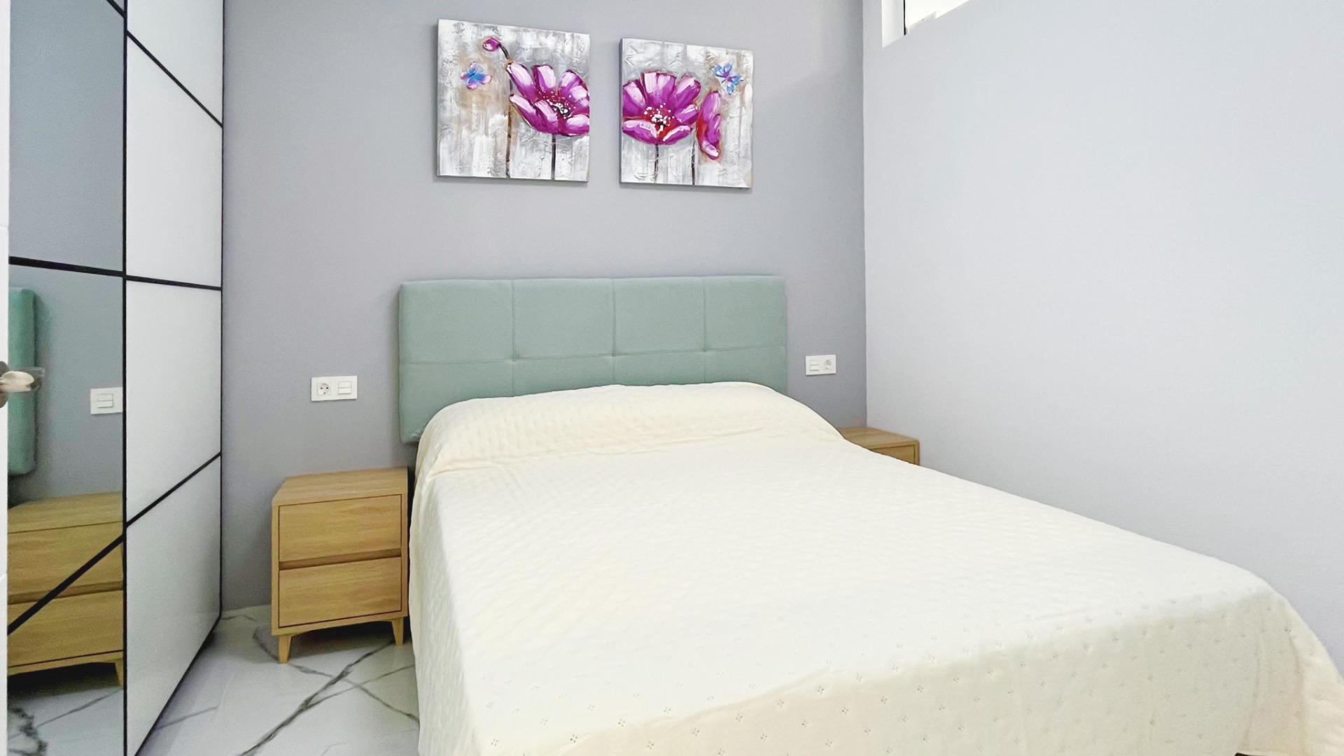 Garden in apartment for sale in Torrevieja