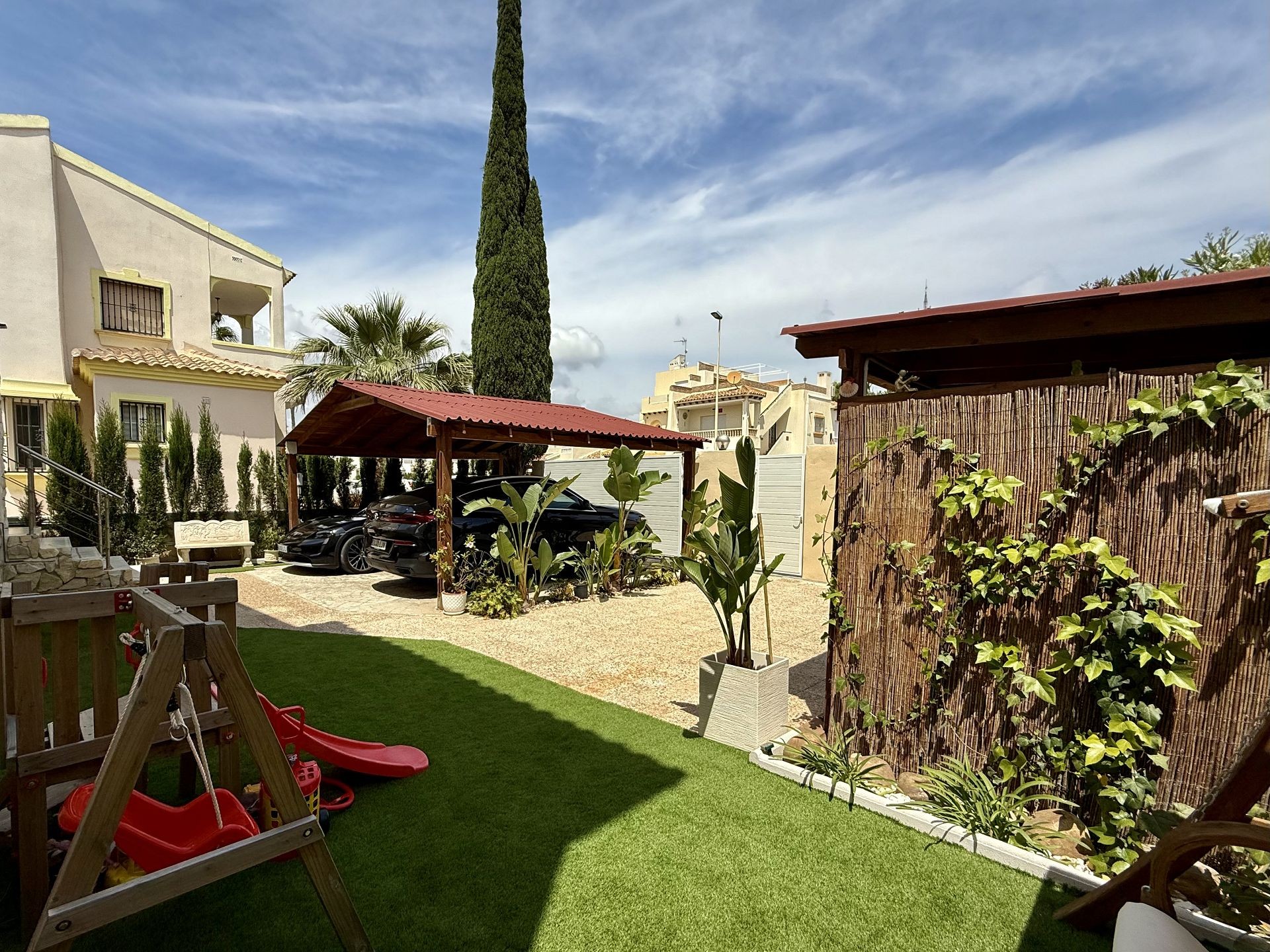 Master bedroom in villa for sale in Orihuela Costa