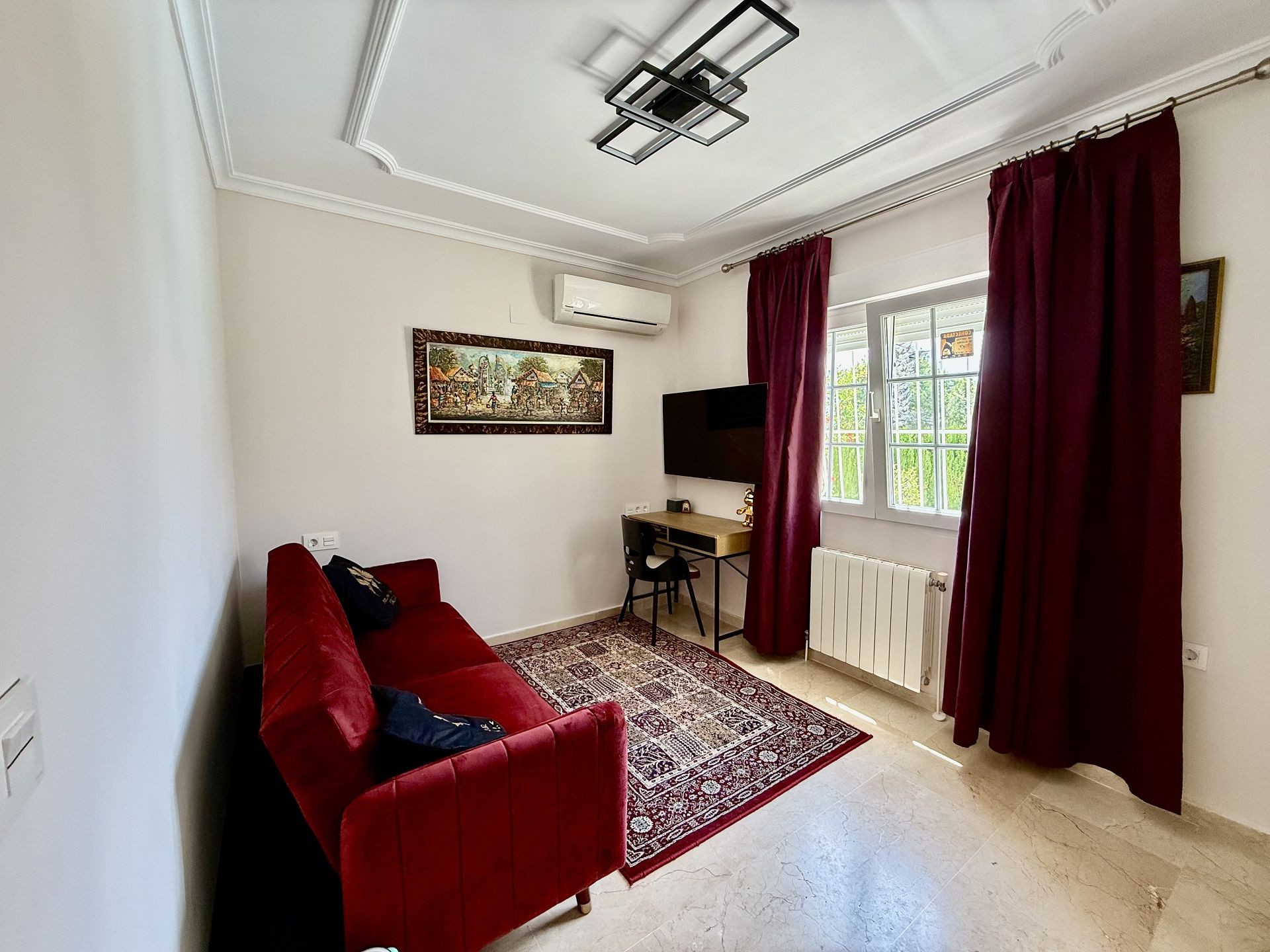 Garden in villa for sale in Orihuela Costa