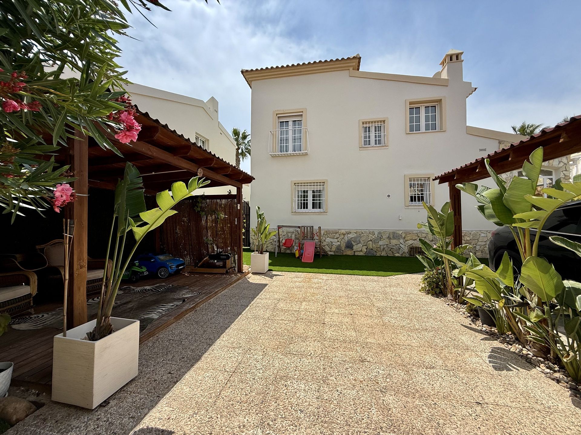 Terrace in villa for sale in Orihuela Costa