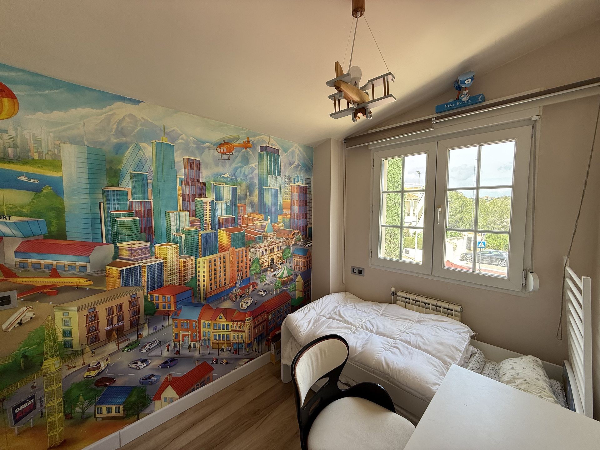 Master bedroom in villa for sale in Orihuela Costa