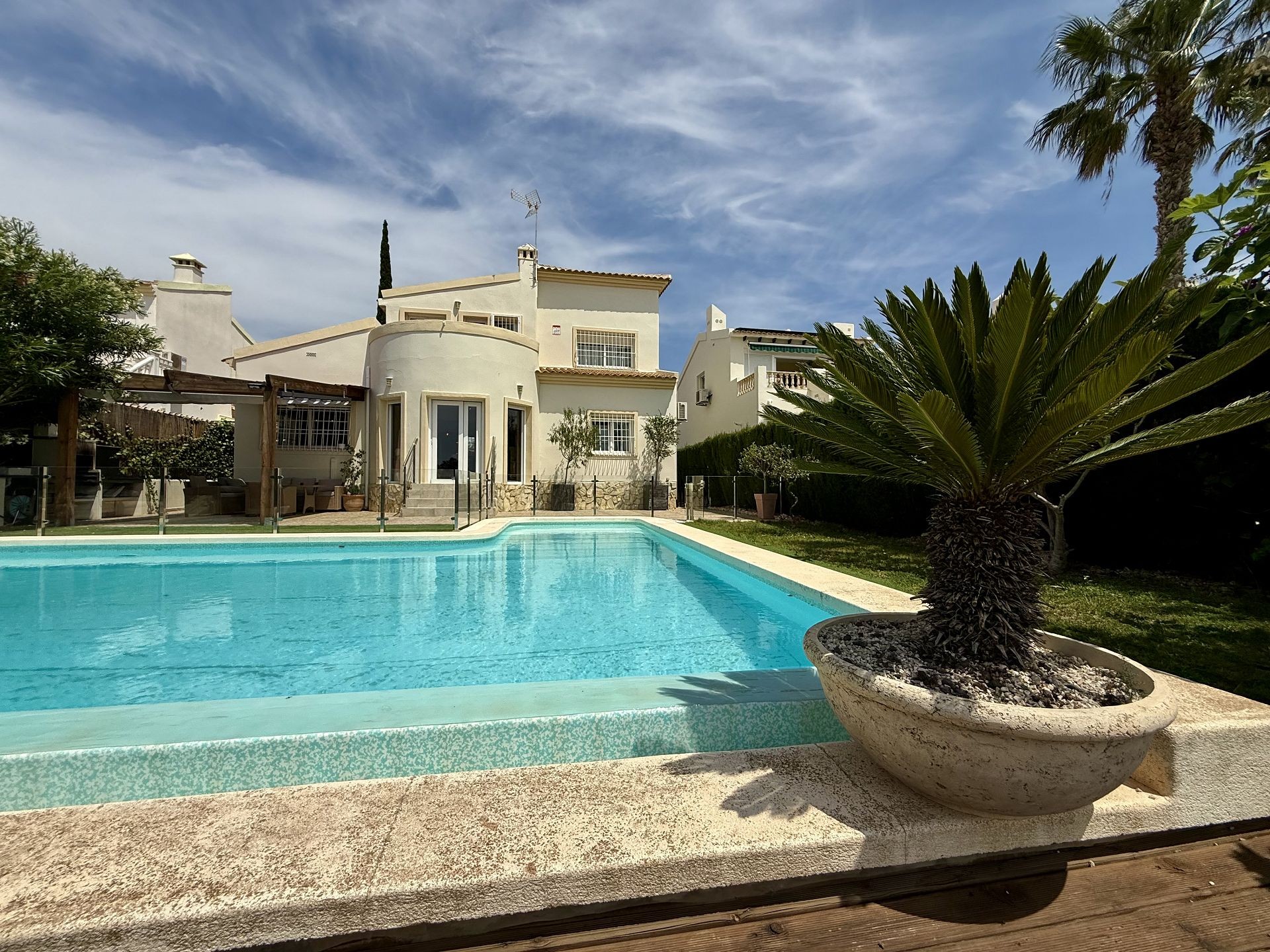 Bedroom in villa for sale in Orihuela Costa