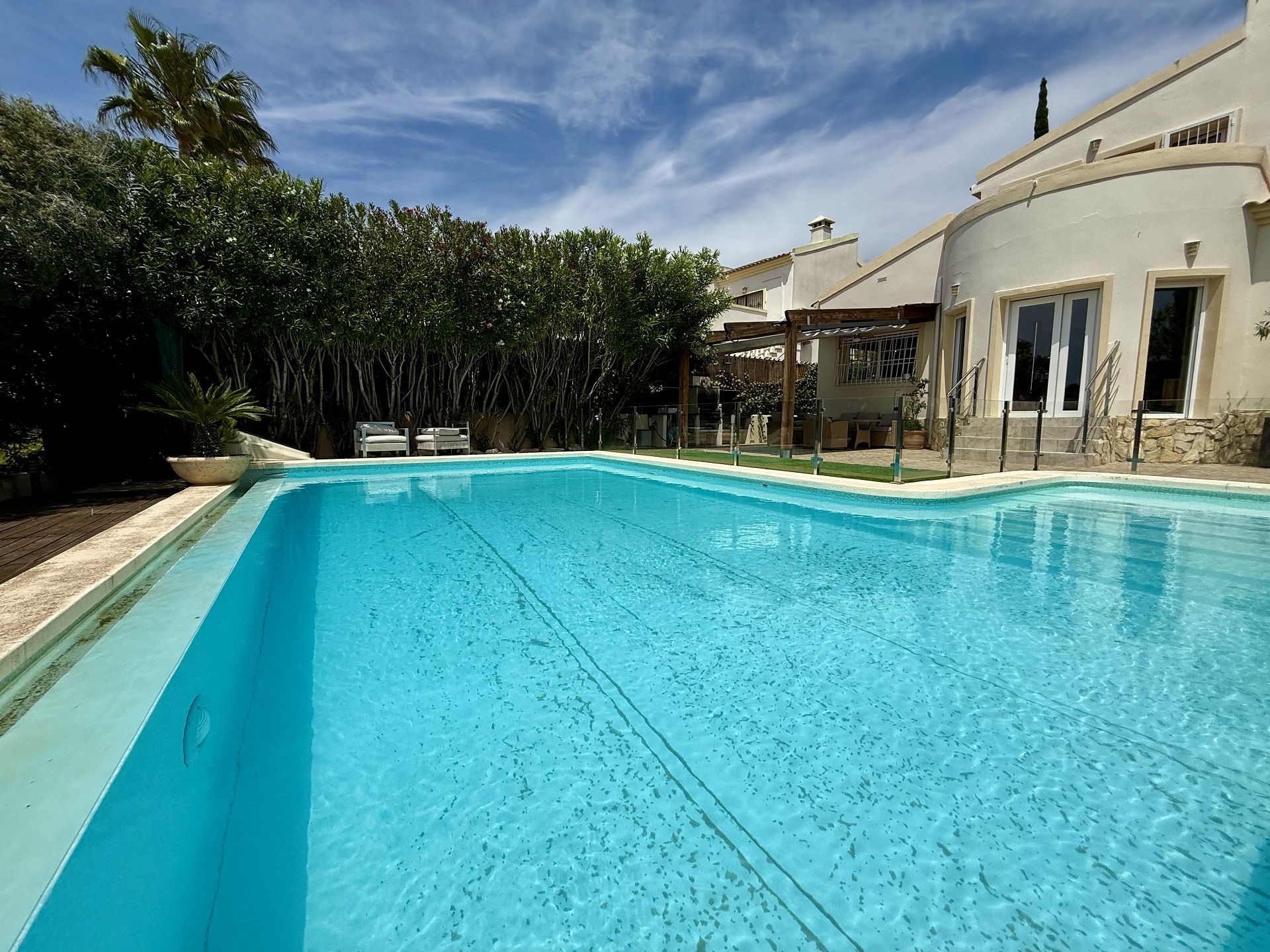 Garden in villa for sale in Orihuela Costa