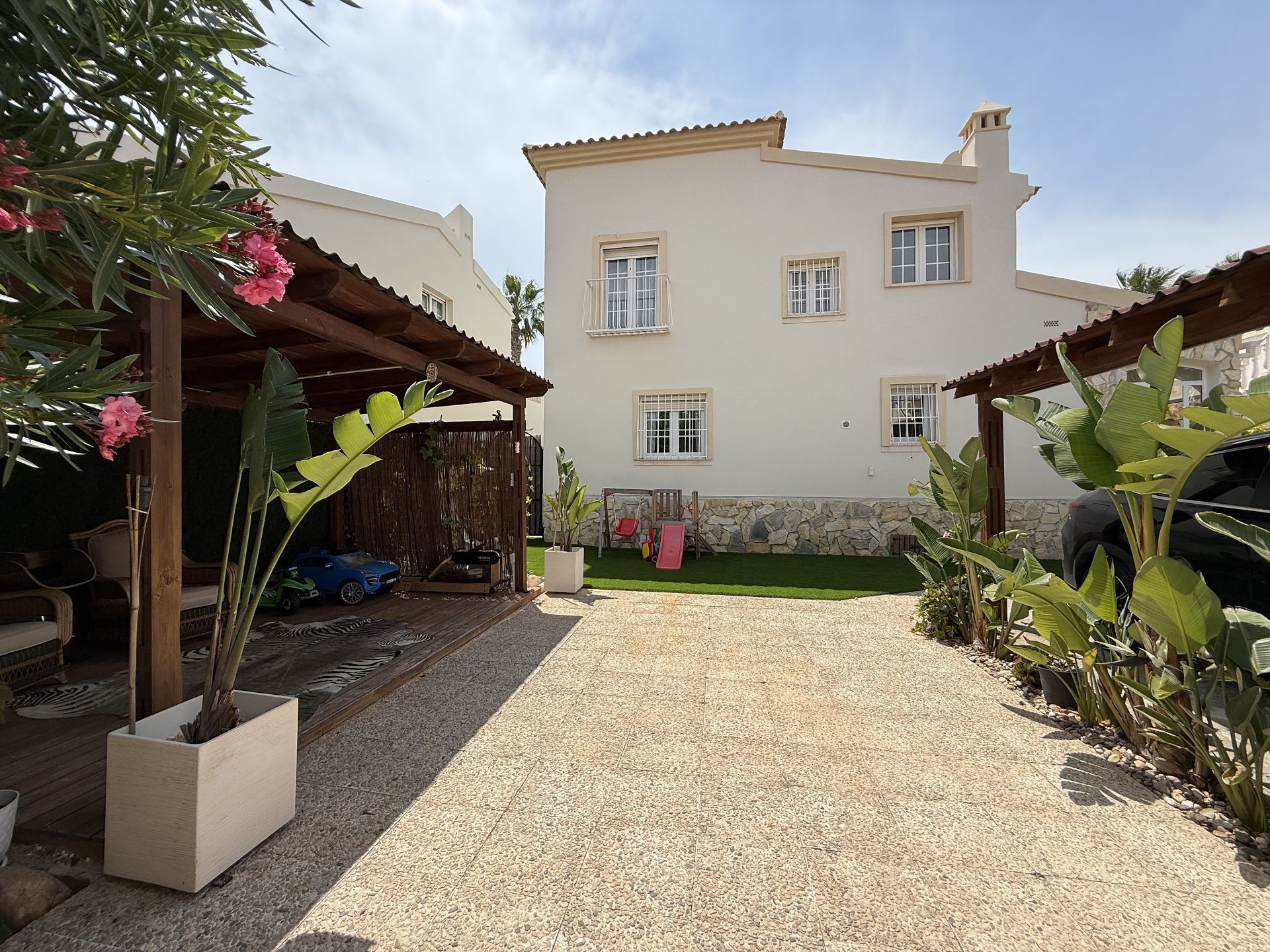 Bedroom in villa for sale in Orihuela Costa