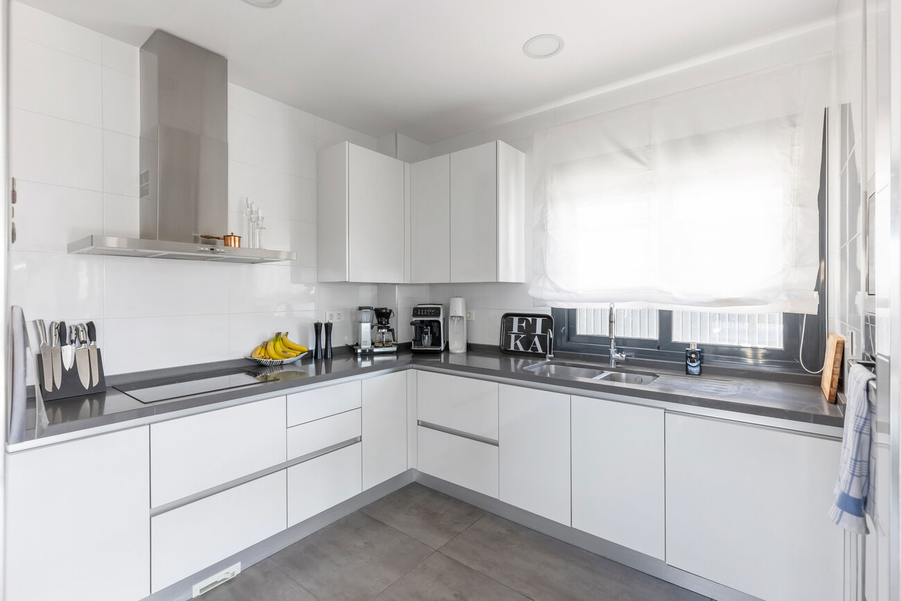Kitchen in villa for sale in Torrevieja