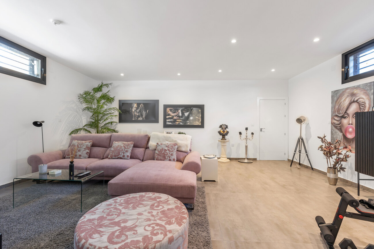 Living room in villa for sale in Torrevieja
