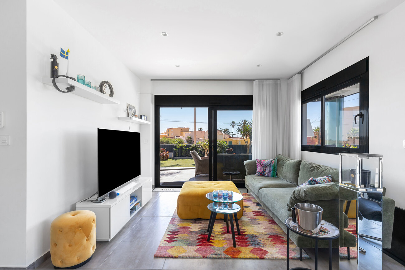 Terrace in villa for sale in Torrevieja