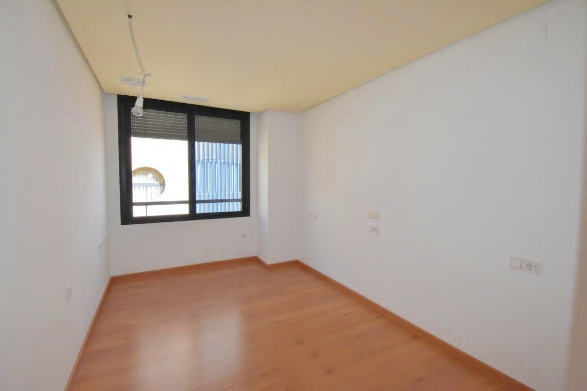 Master bedroom in apartment for sale in Torrevieja