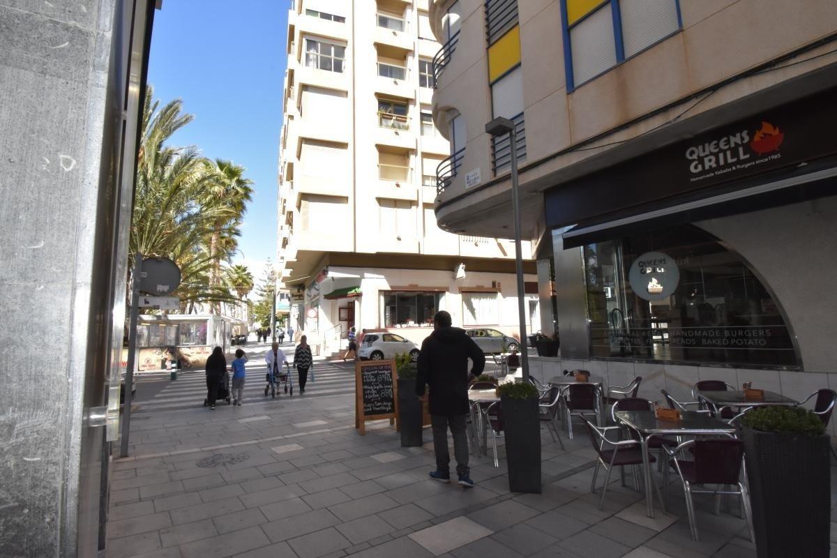 Living room in apartment for sale in Torrevieja