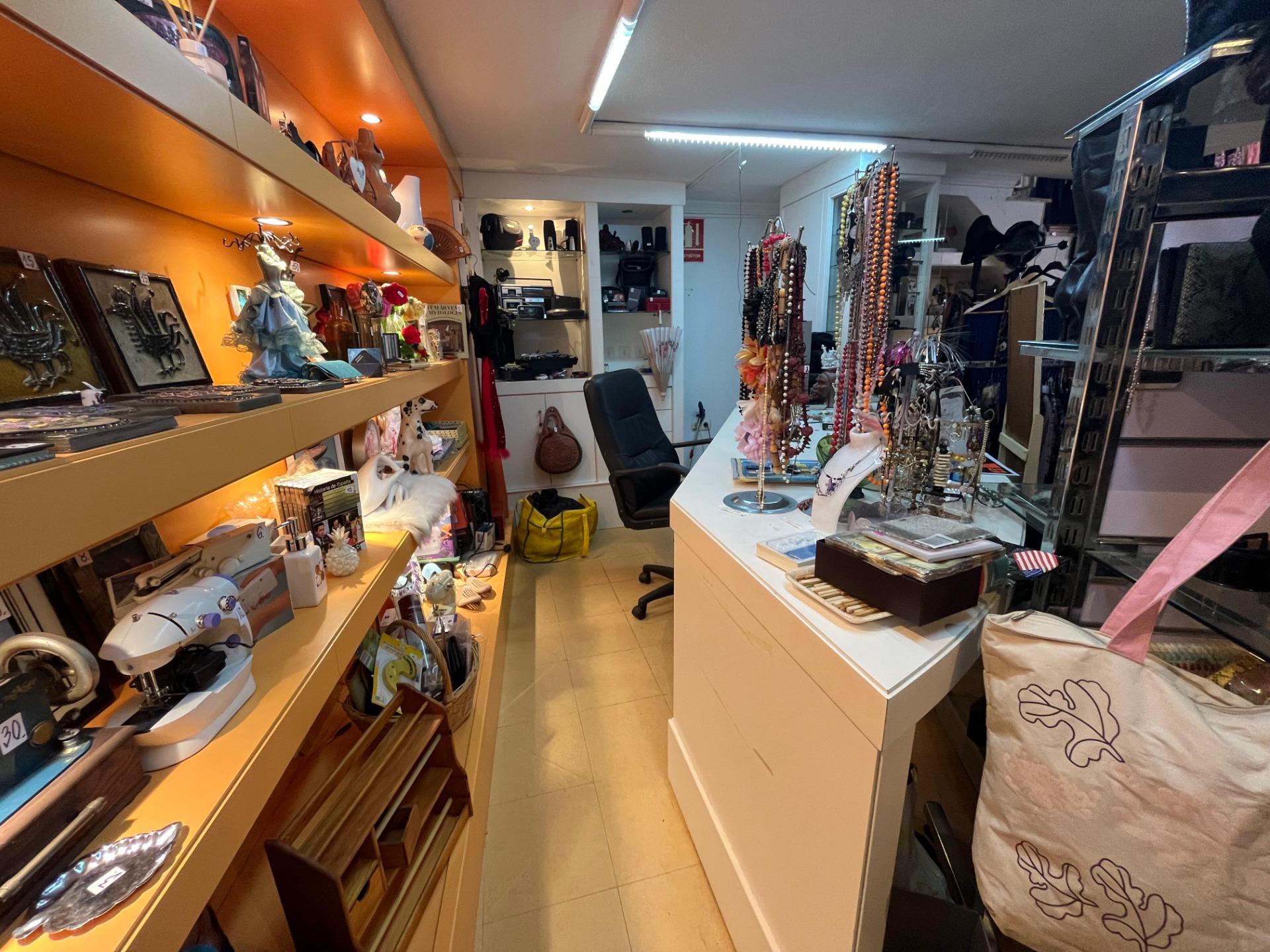 Kitchen in commercial for sale in Torrevieja