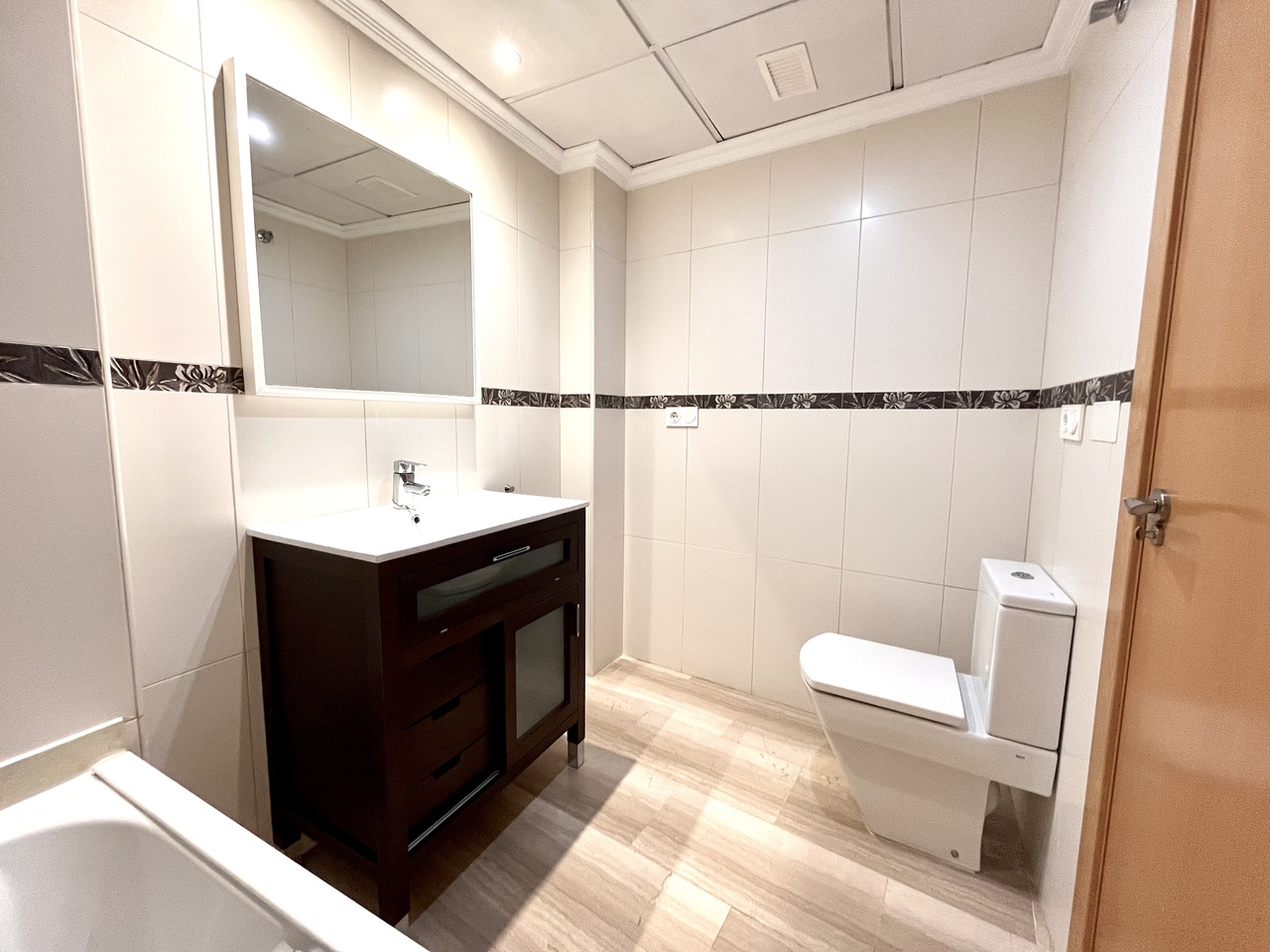 Master bedroom in apartment for sale in Santa Pola