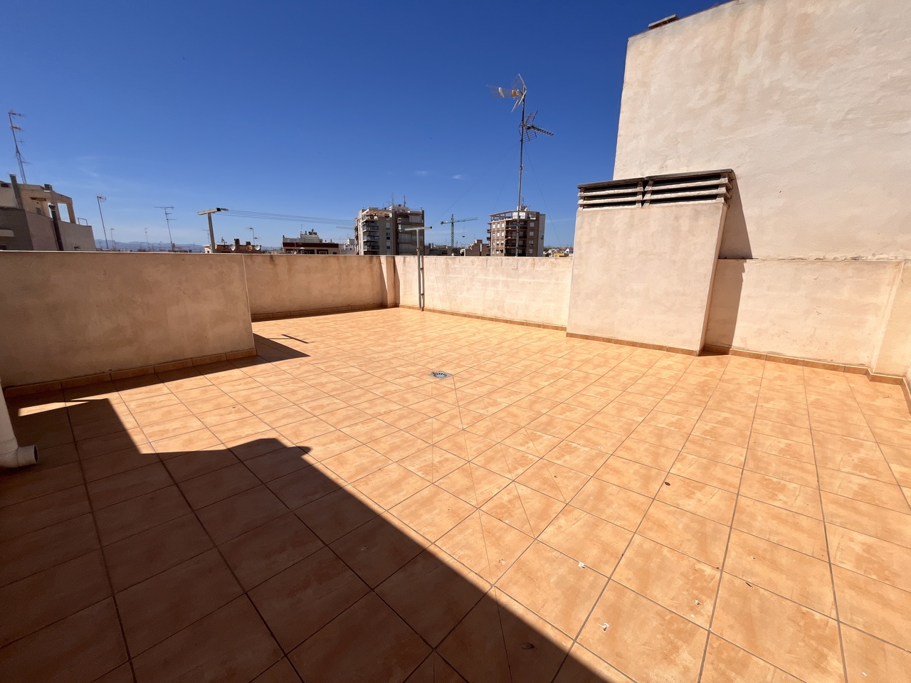 Bedroom in apartment for sale in Santa Pola