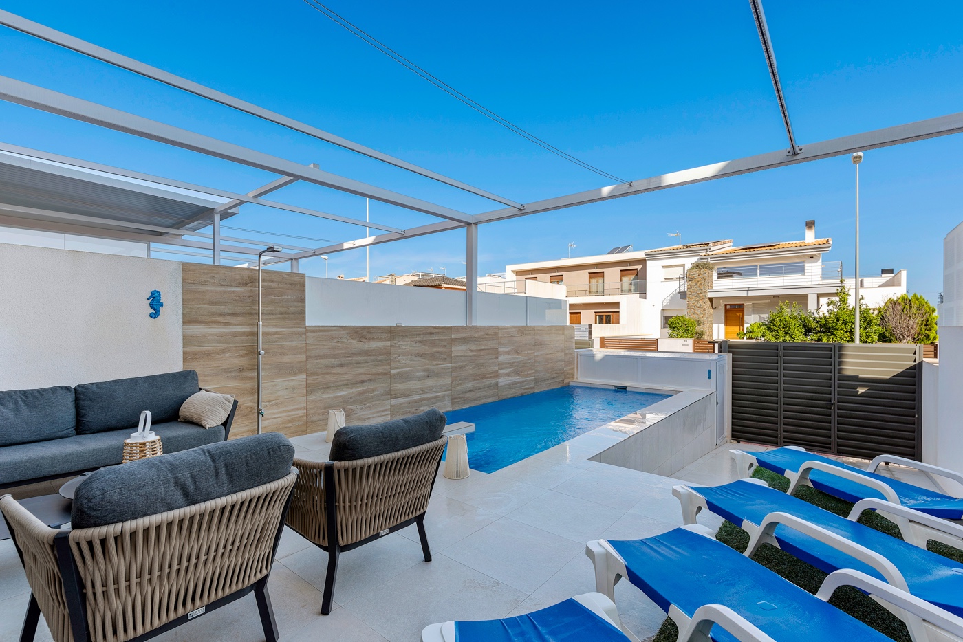 Terrace in villa for sale in Ciudad Quesada