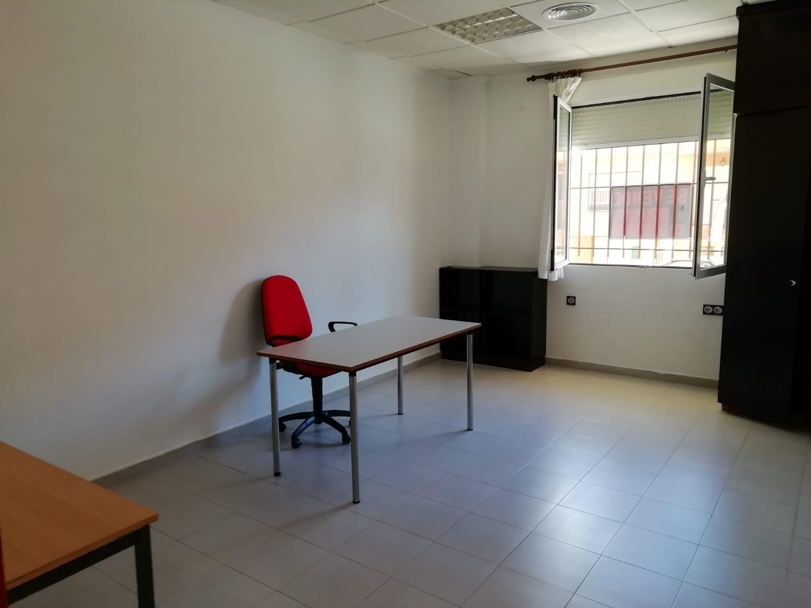 Garden in commercial for sale in Bigastro