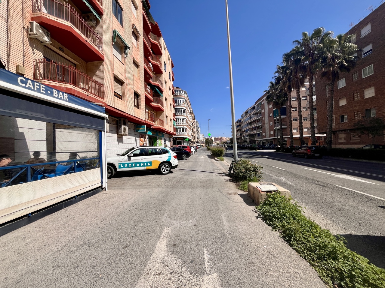 Pool area in apartment for sale in Torrevieja