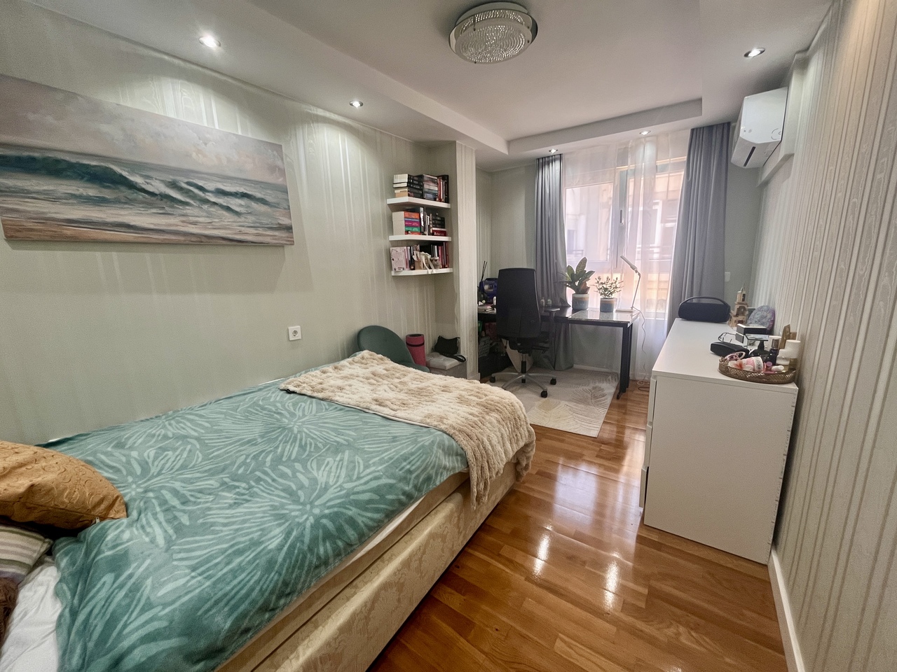 Pool area in apartment for sale in Torrevieja