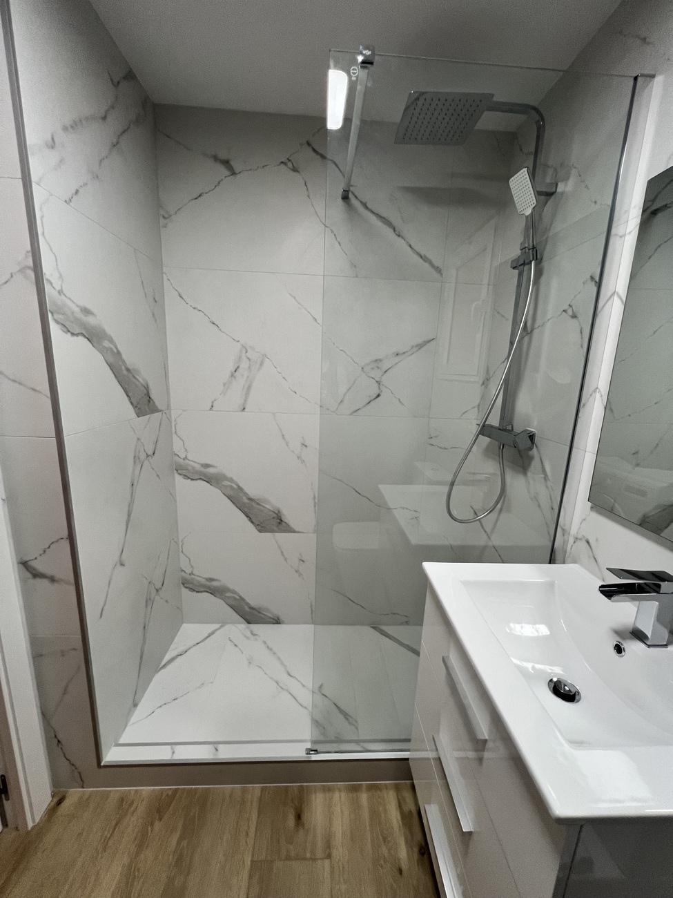 Master bedroom in apartment for sale in Torrevieja