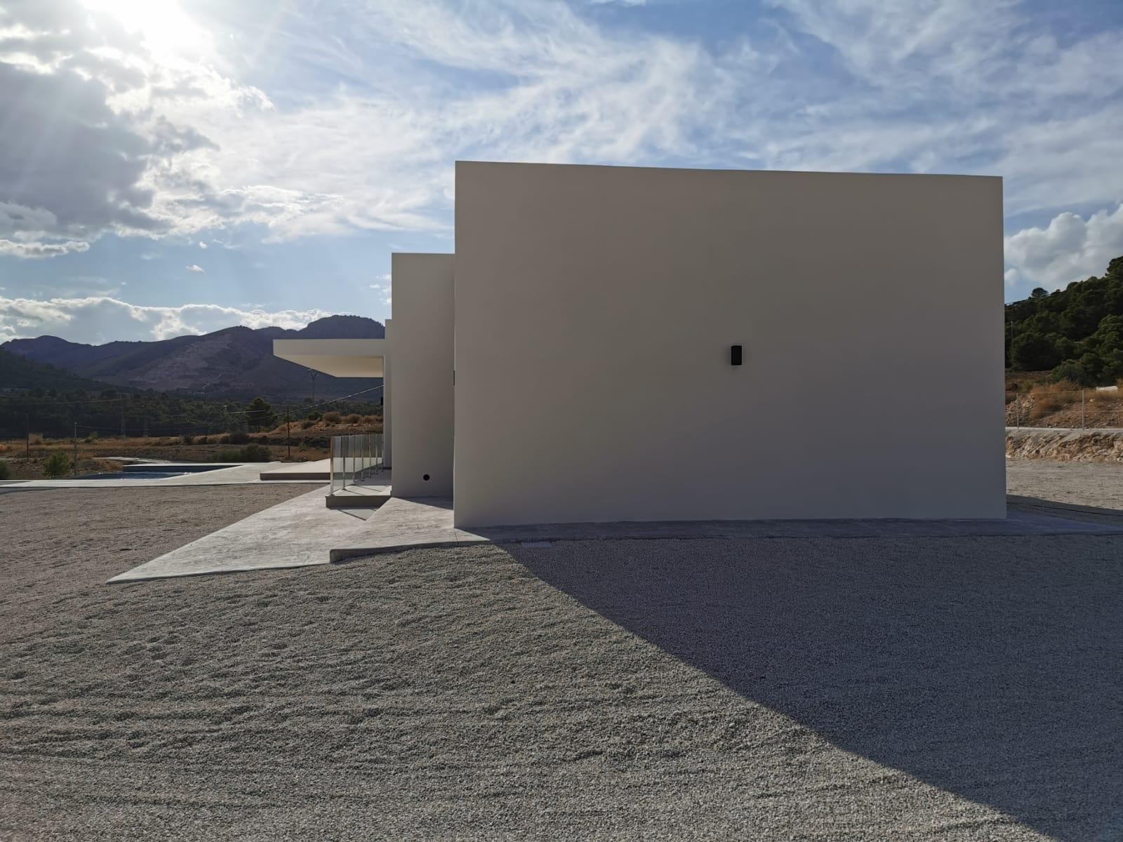 Master bedroom in villa for sale in Pinoso